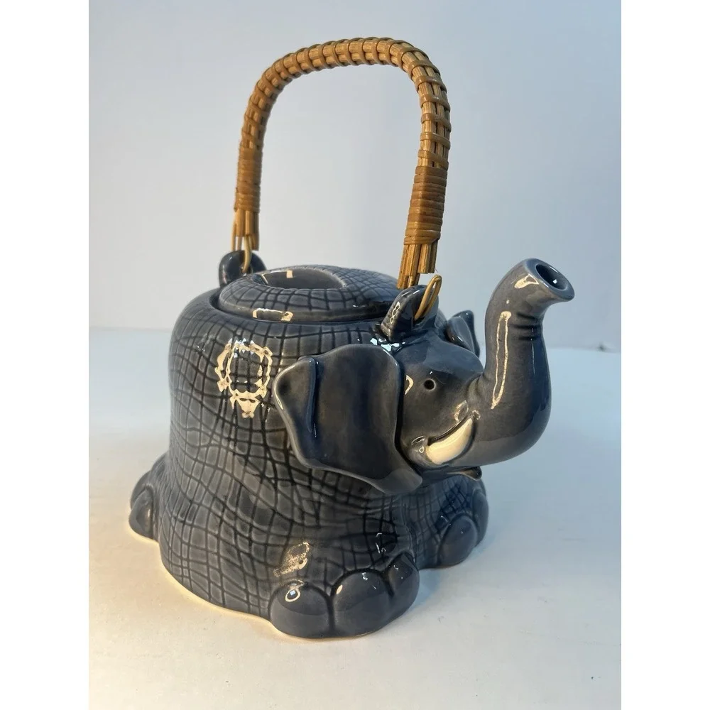 Vintage 1979 Barbi Jo Stim Elephant Tea Pot Coffee Vandor Imports Collectible‎